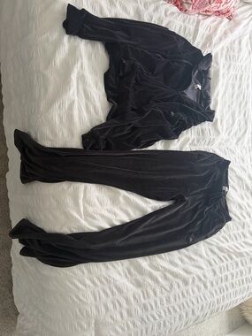 ALO Yoga Velour Lounge set